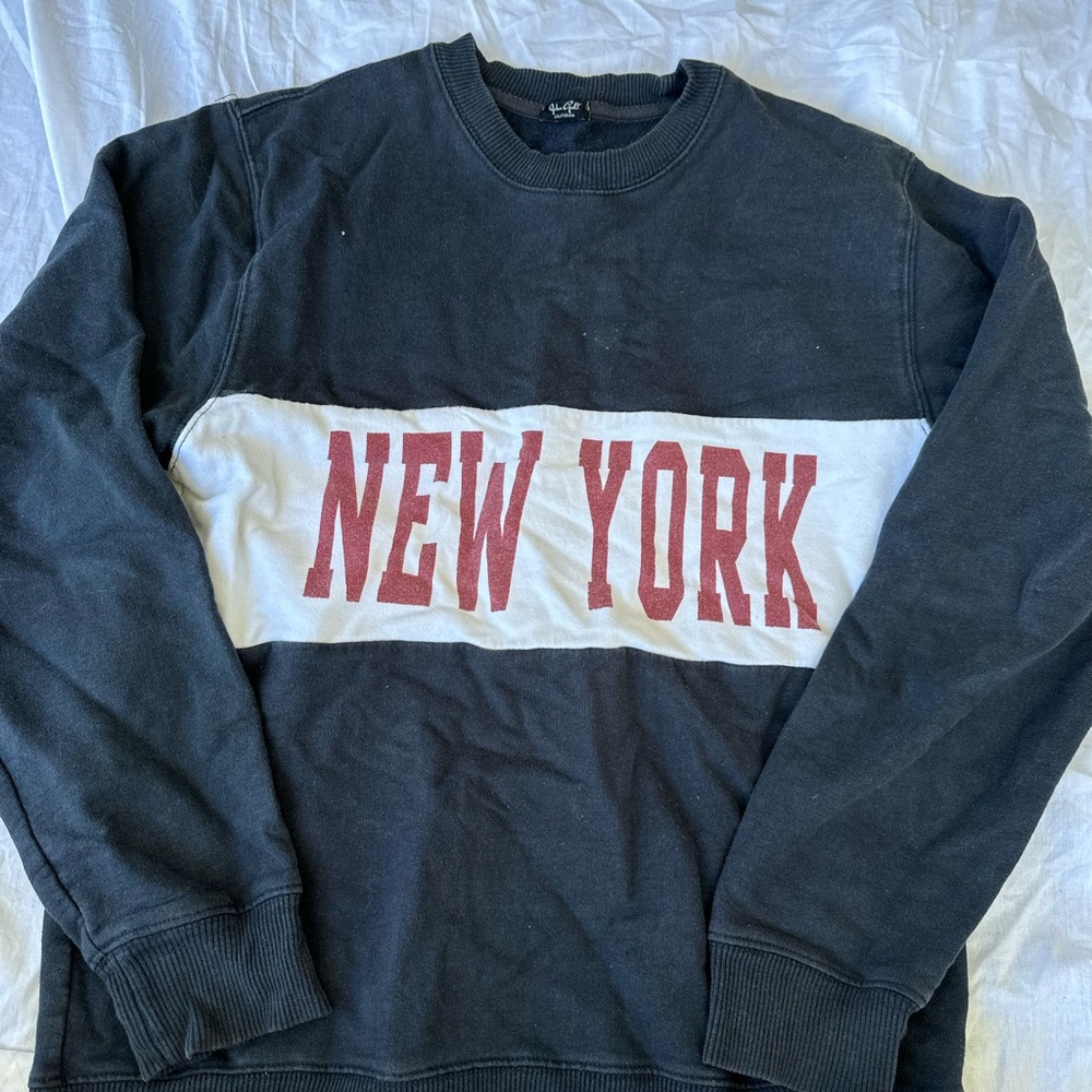 Brandy Melville Crewneck